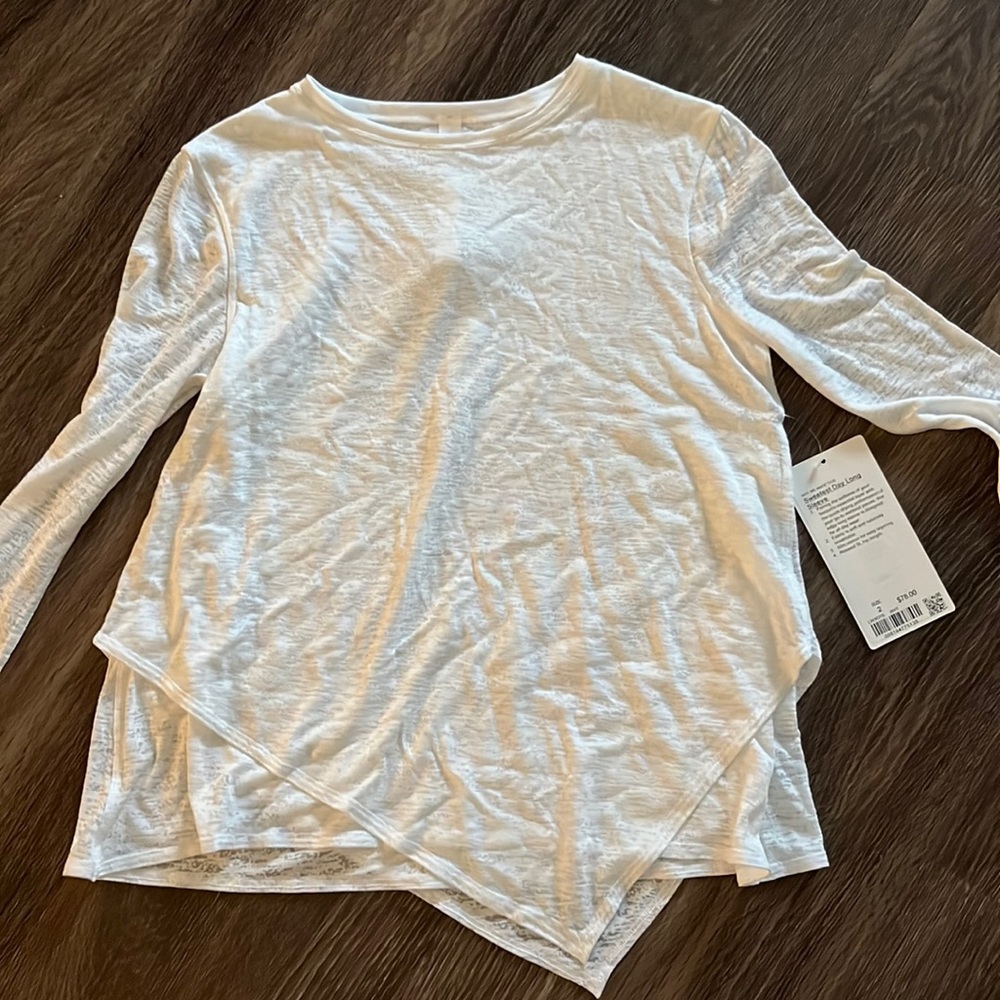 LULULEMON LONG SLEEVE NEW W TAGS